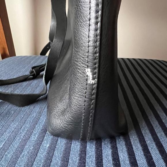 Madewell Transport Crossbody in Black - Picture 4 of 8